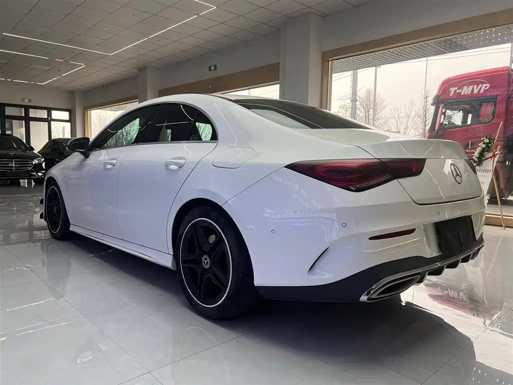 Mercedes-Benz CLA (Import) 2021 CLA 200 фото 3