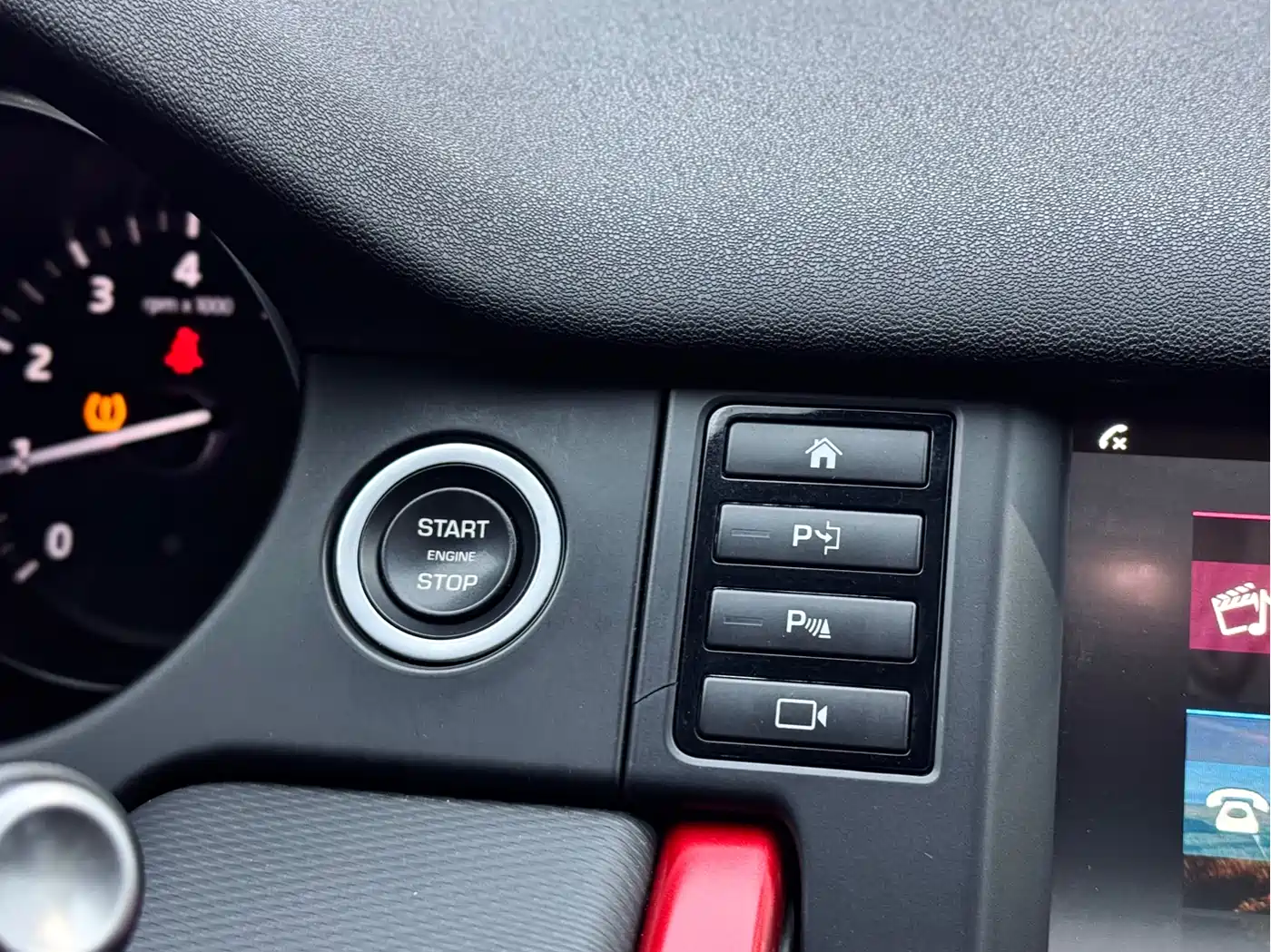 Land Rover Discovery Sport 2019 240PS SE Dynamic Edition China V фото 20