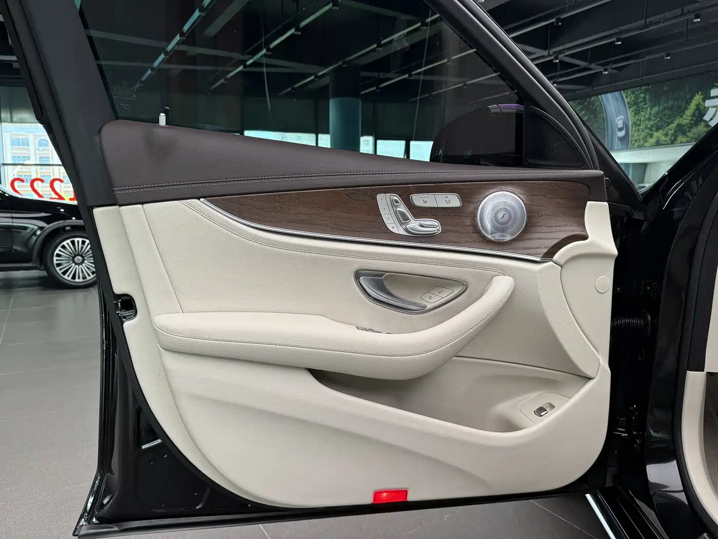 Mercedes-Benz E-Class 2019 Facelift E 300 L Luxury фото 7