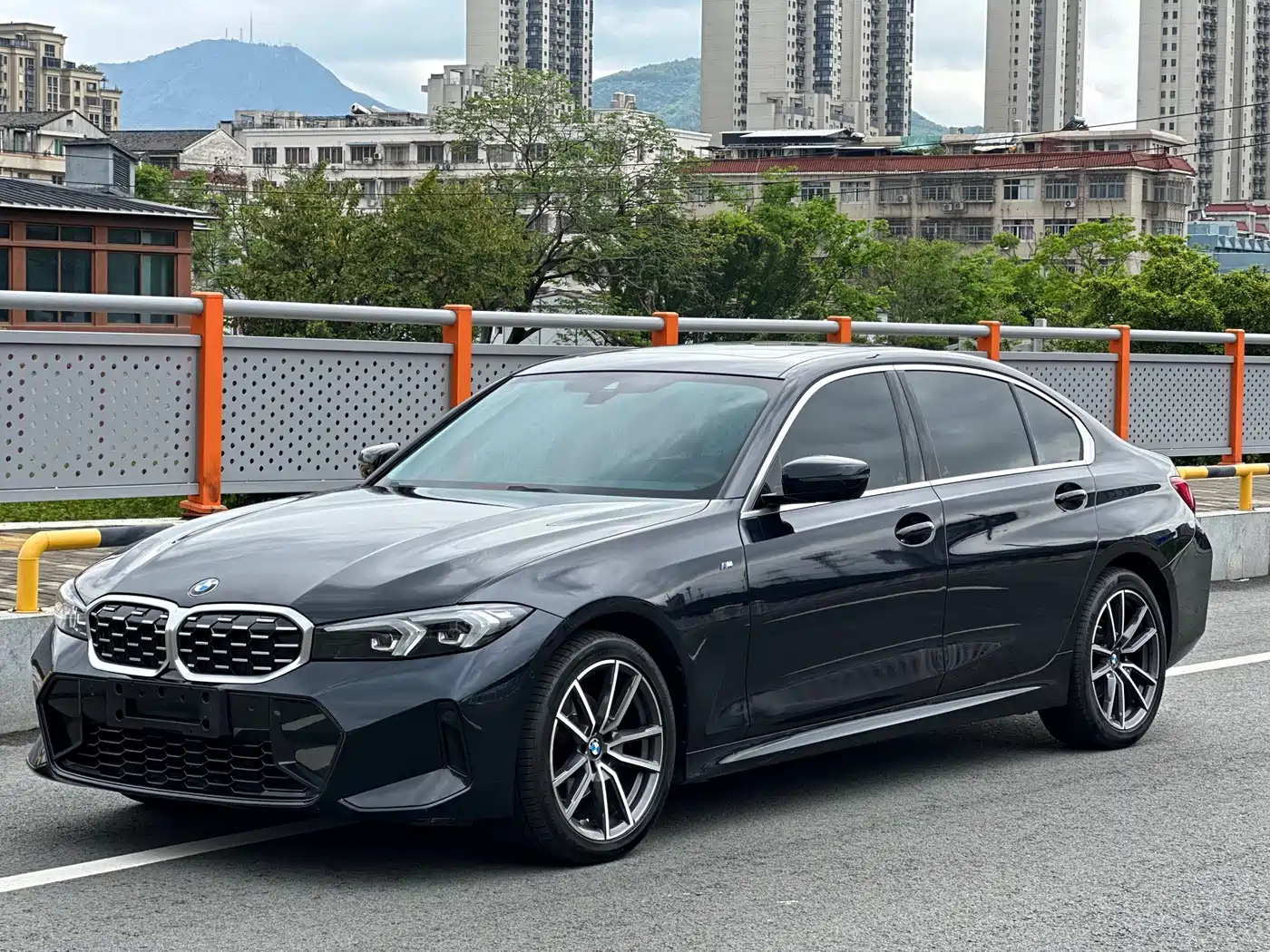 BMW 3 Series 2024 325Li M Sport Package
