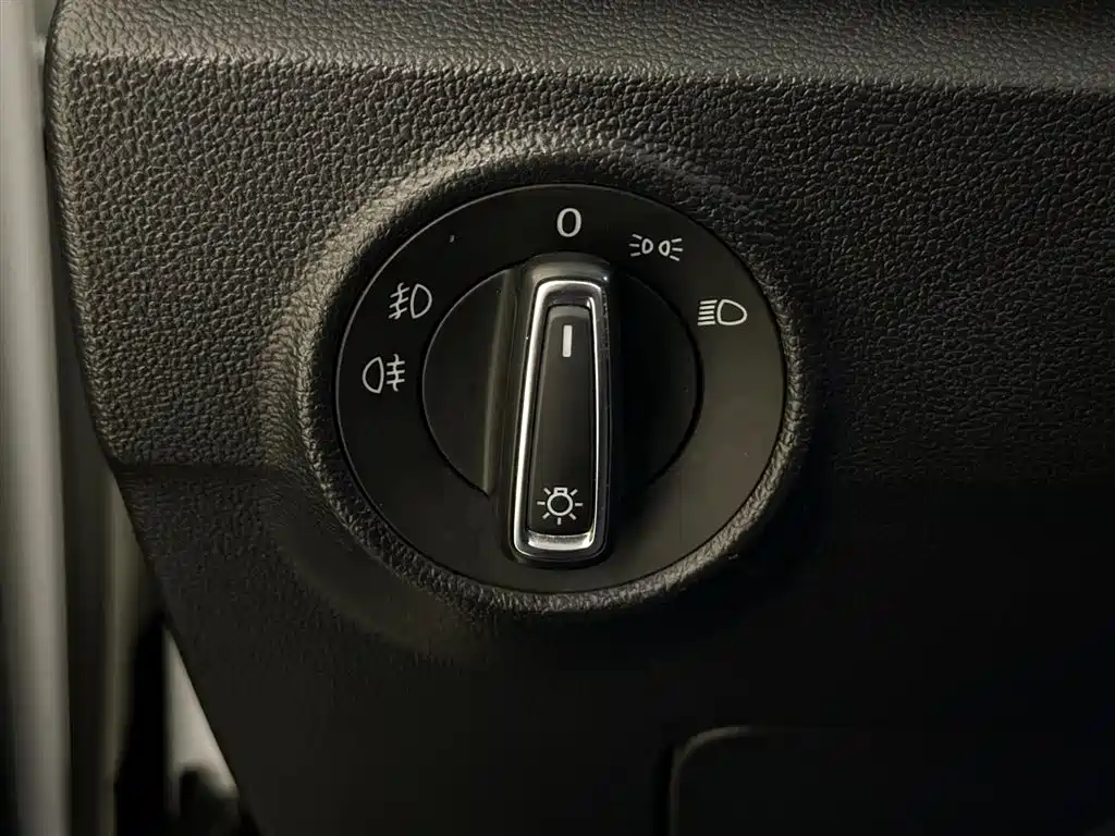 Volkswagen T-ROC 2020 280TSI DSG 2WD Comfort фото 31