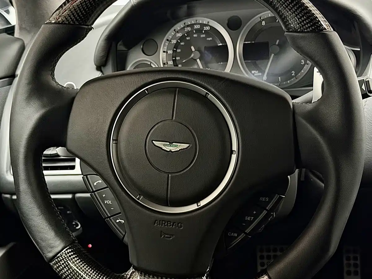 Aston Martin Rapide 2013 2010 6.0L