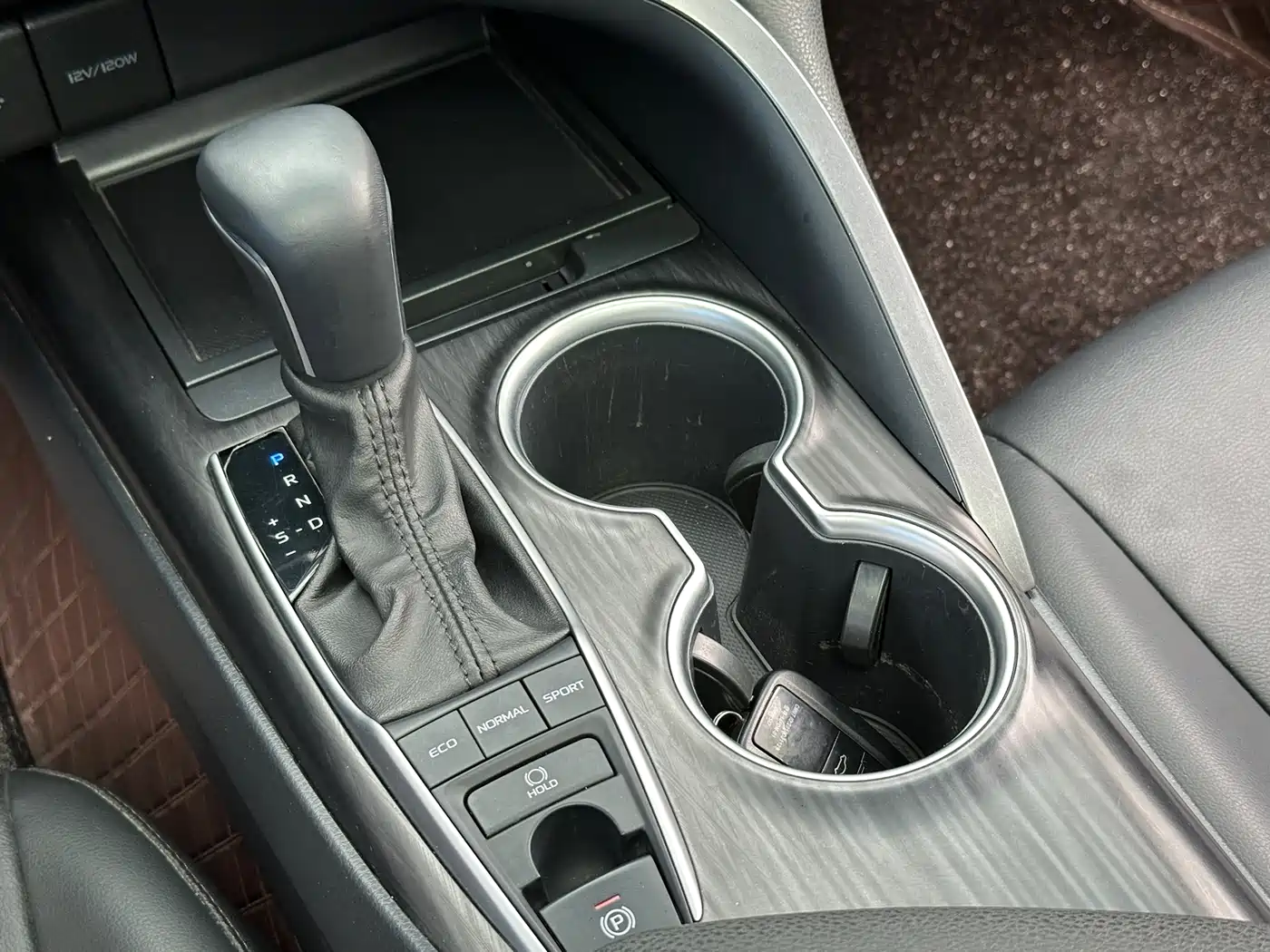 Toyota Camry 2021 2.5G Luxury Edition фото 12