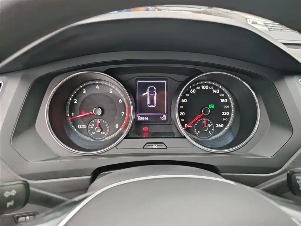 Volkswagen Tiguan L 2018 Facelift 330TSI Automatic 2WD Trend Edition фото 12