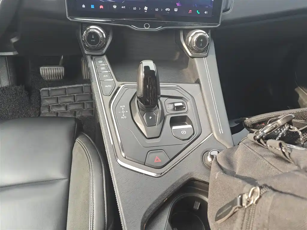 LYNK 01