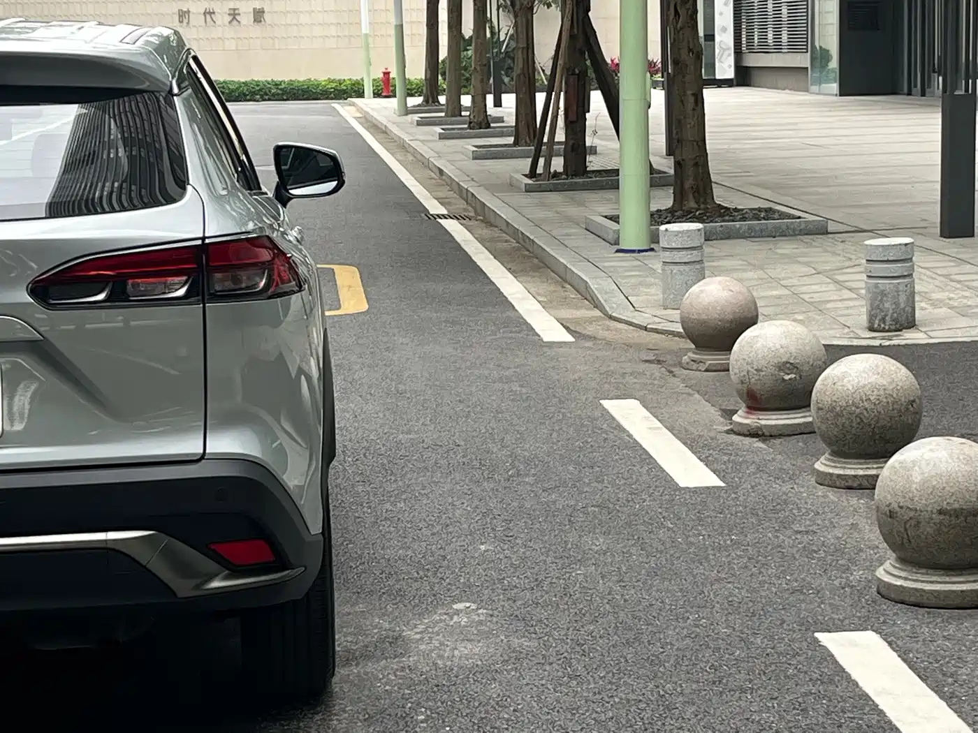 Toyota Frontlander 2023 2.0L CVT Luxury Edition фото 8