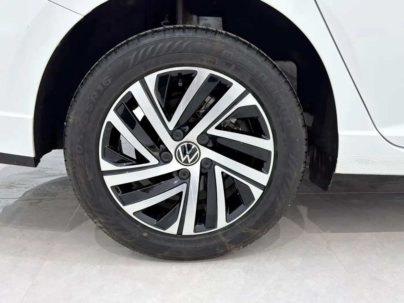 Volkswagen Lavida 2023 280TSI DSG Starlight Comfort Edition фото 18