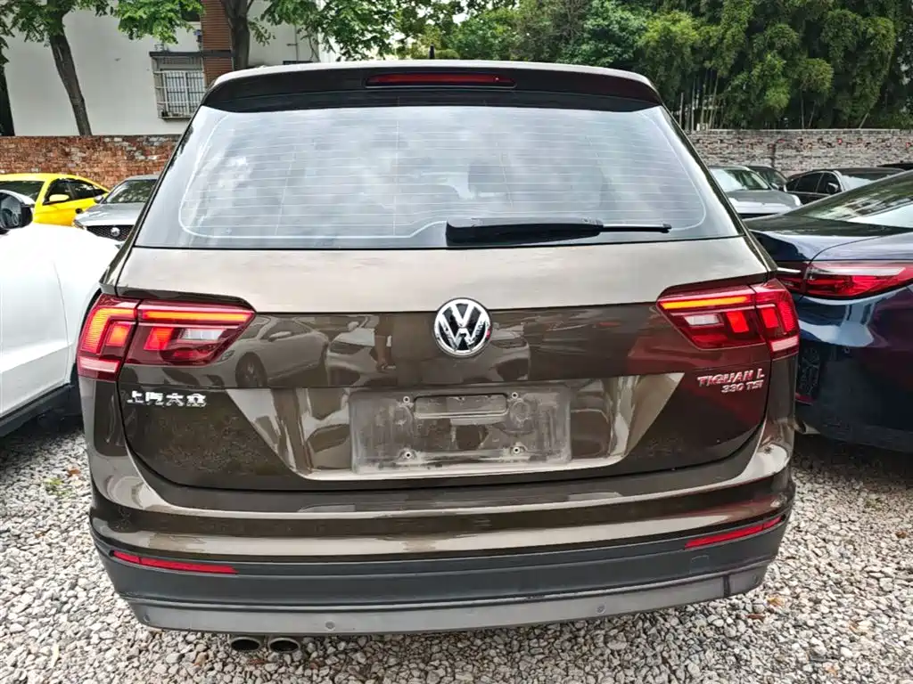 Volkswagen Tiguan L 2018 Facelift 330TSI Automatic 2WD Trend Edition фото 6