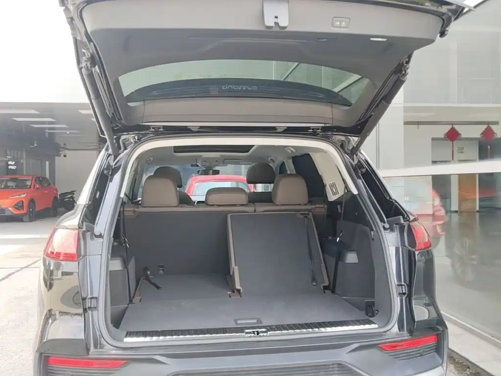 Audi Q6 2025 2023 45 TFSI quattro Uniform Cloud Yulin Package
