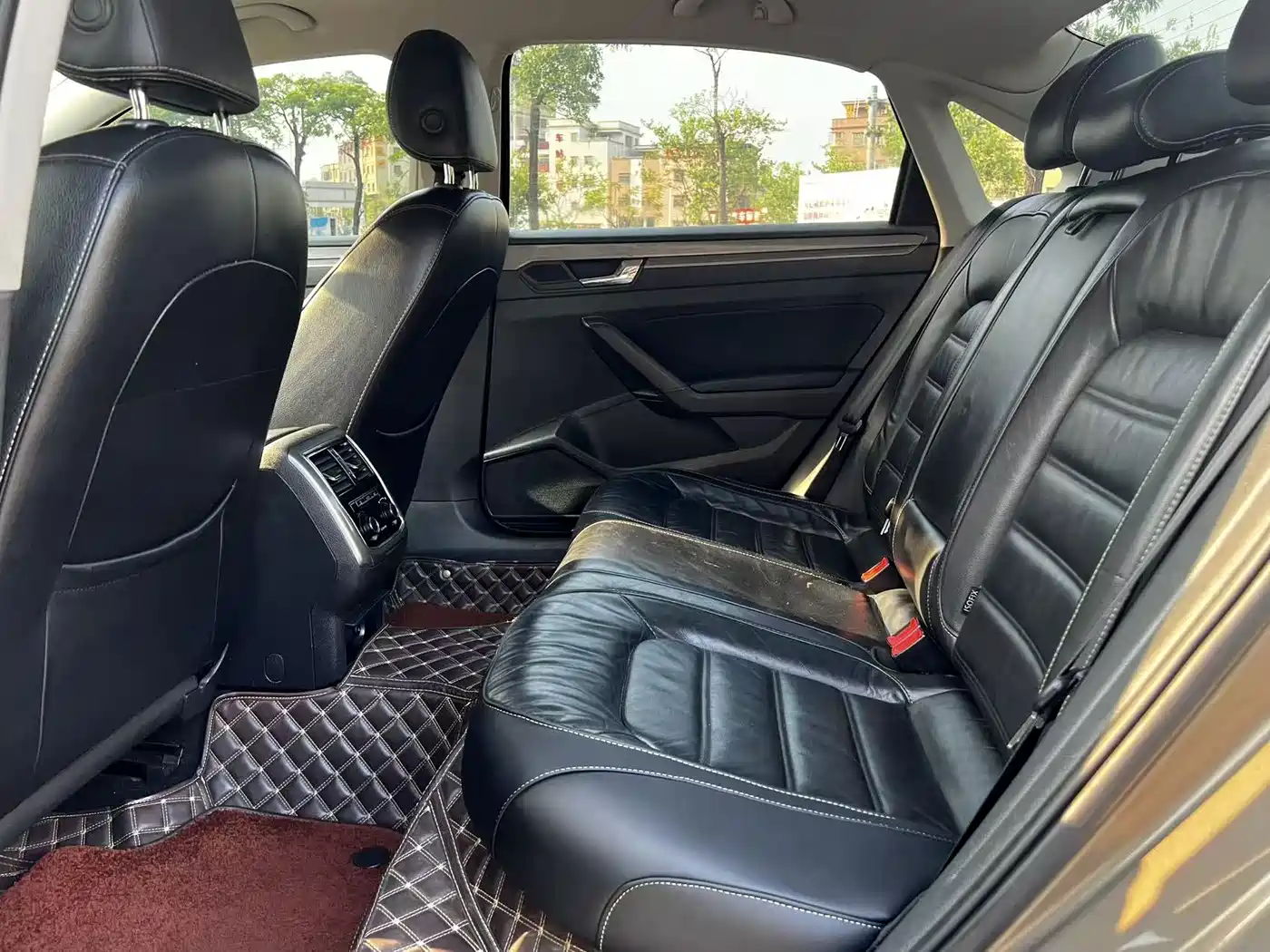 Фото 6 - Volkswagen Passat
