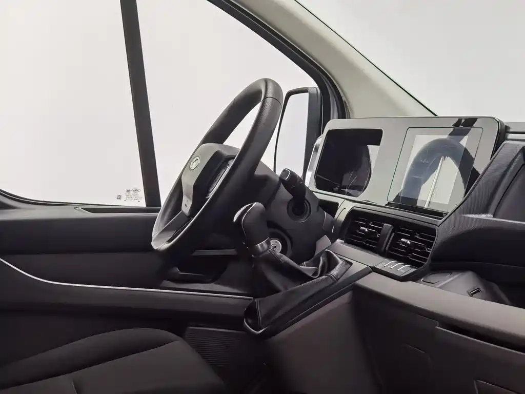 Ford Transit 2024 2023 Model 2.0T Diesel Manual Multi-Purpose Commercial Vehicle Medium Wheelbase Medium Roof 5/6-Seater