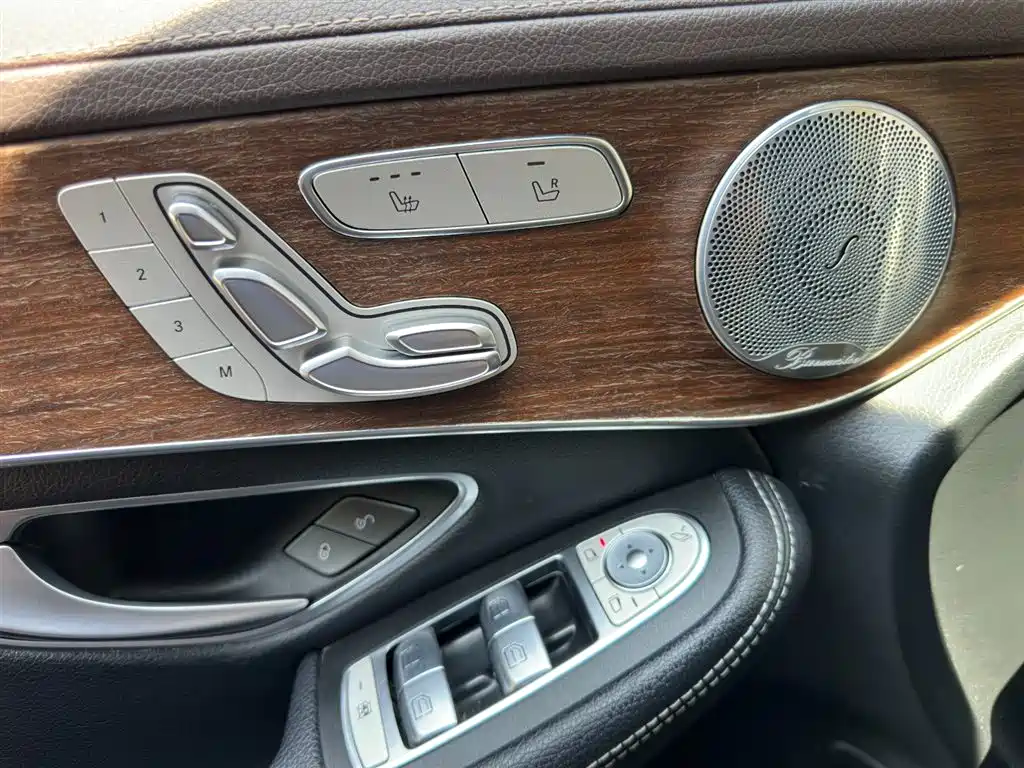 Mercedes-Benz GLC 2021 GLC 300 L 4MATIC Sporty фото 13
