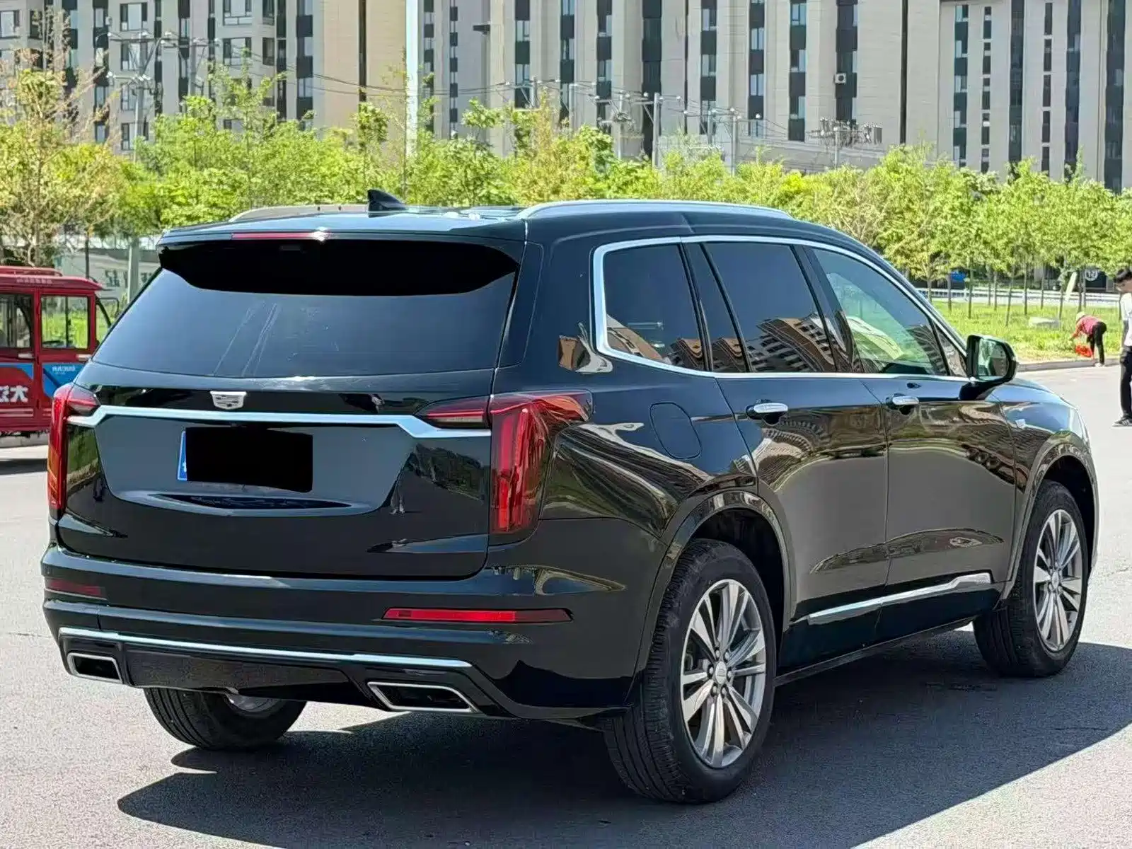 Фото 9 - Cadillac XT6