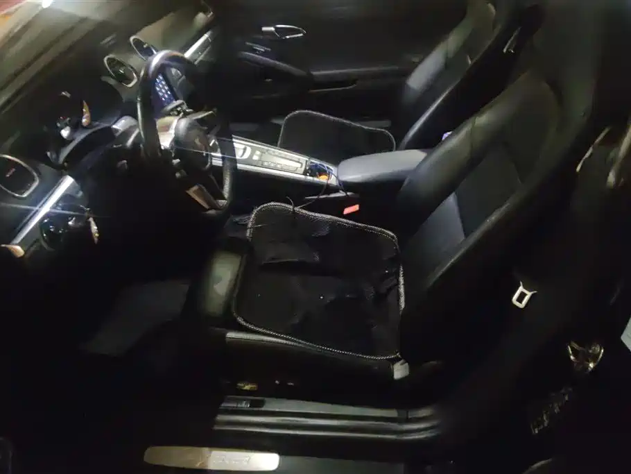 Porsche 718 2016 Cayman 2.0T фото 9