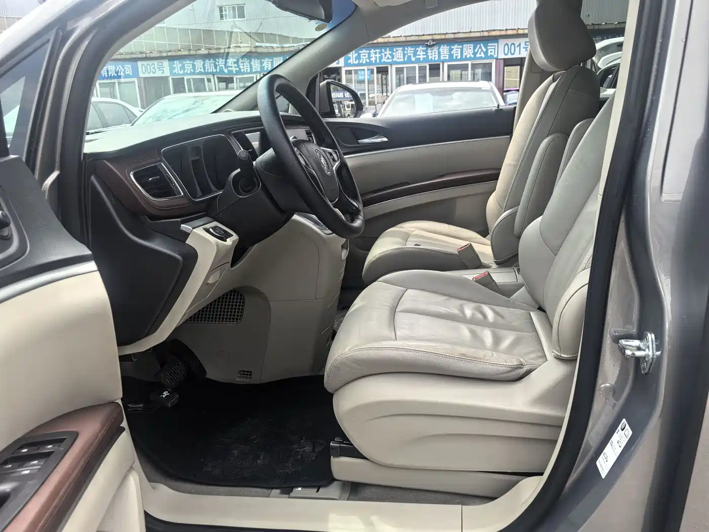 Buick GL8 2020 Land Business Class 652T Premium фото 5