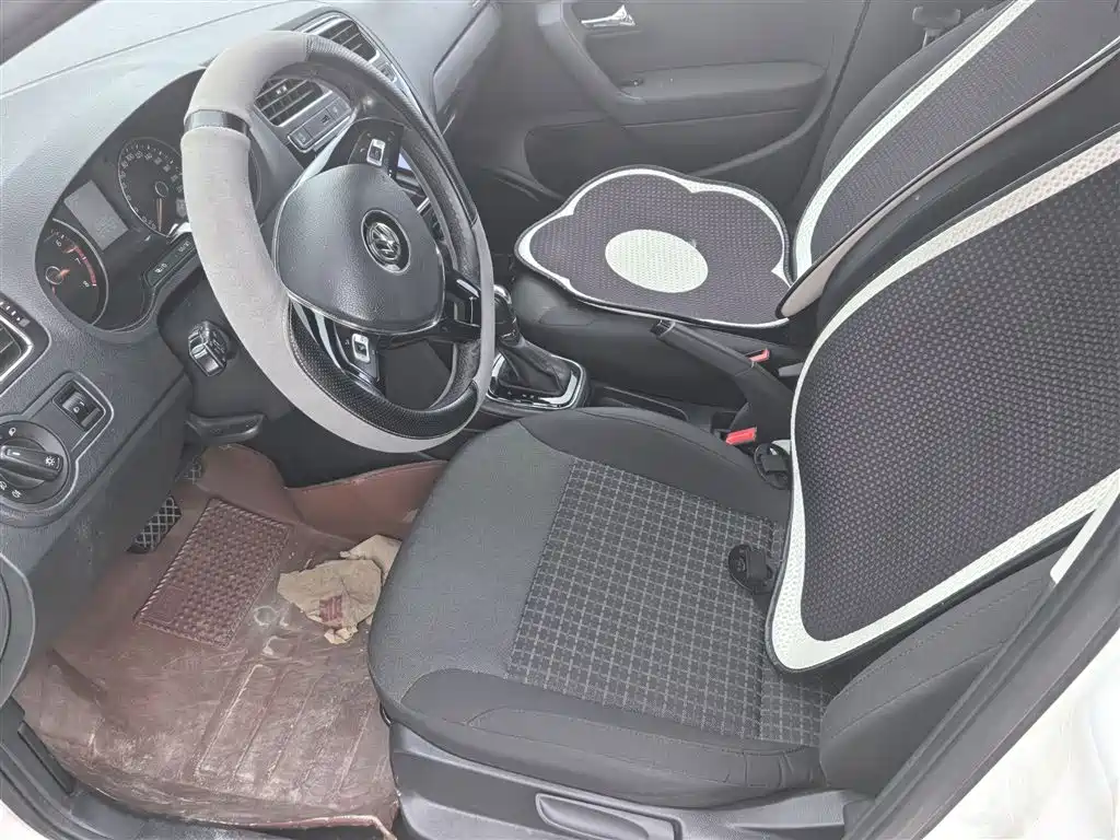 Volkswagen Polo 2018 1.5L Auto Comfort фото 14