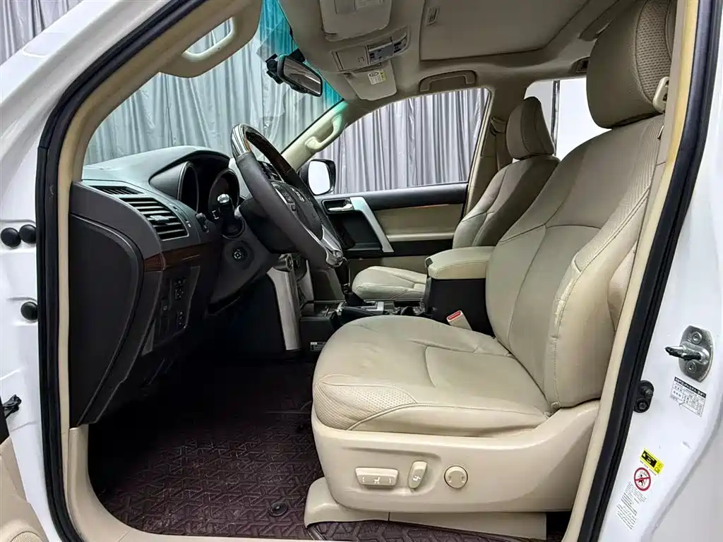 Toyota Prado 2010 4.0L Automatic VX NAVI фото 16