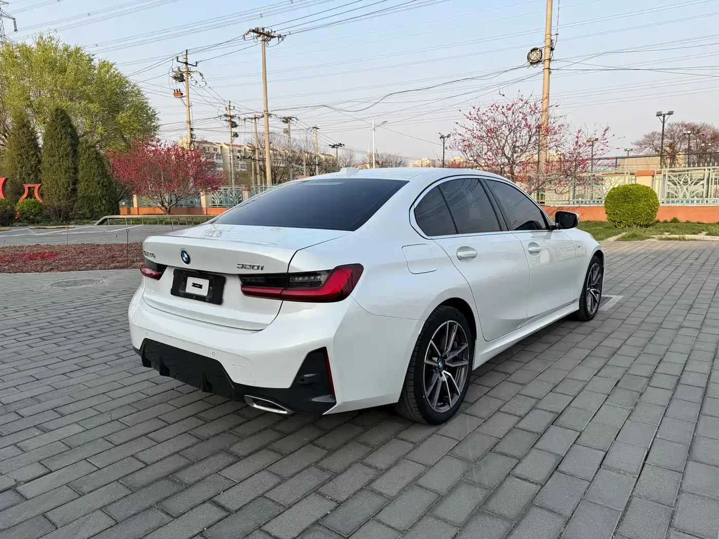 BMW 3 Series 2024 320i M Sport Package фото 4