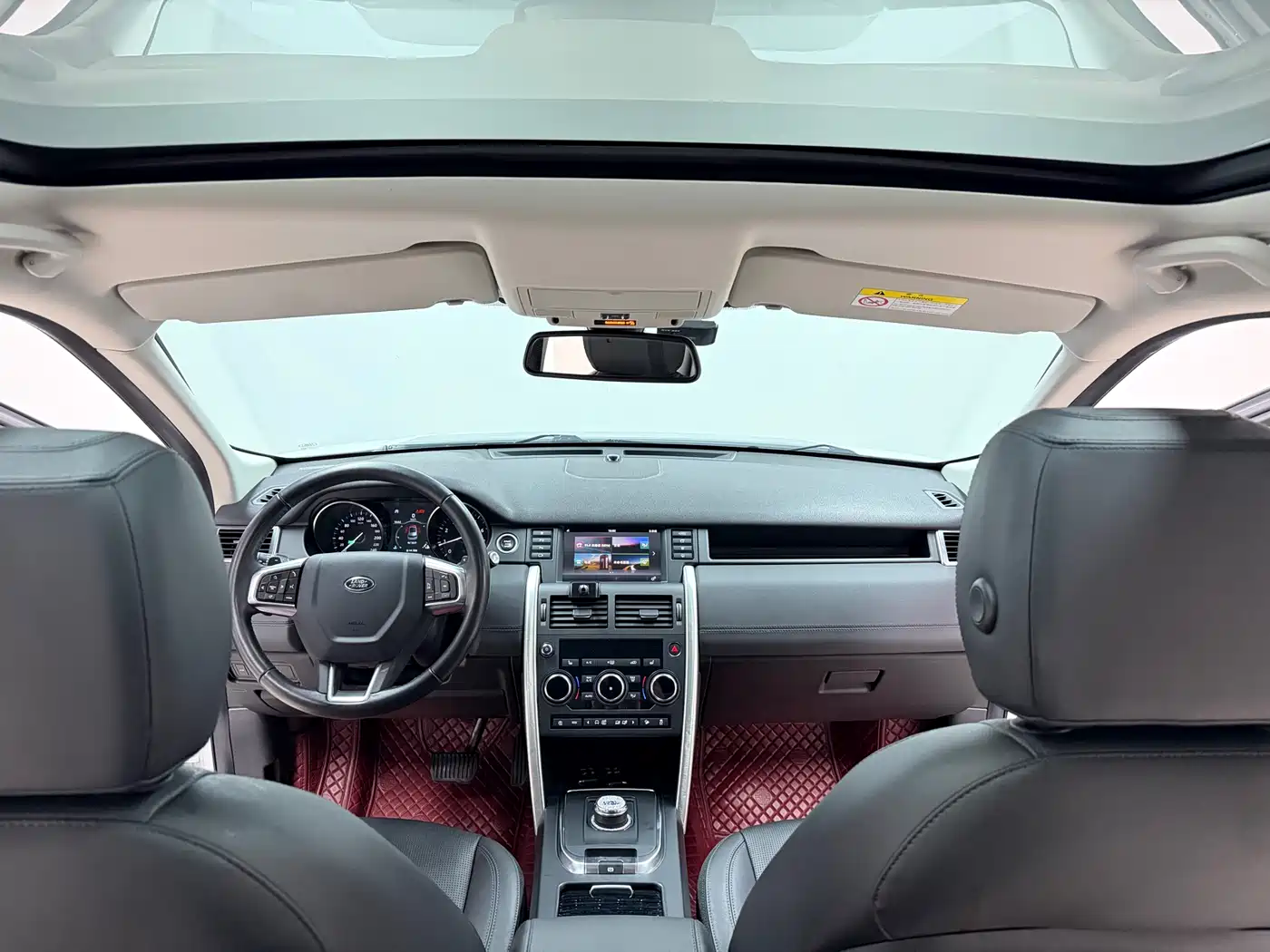 Land Rover Discovery Sport 2018 240PS HSE Edition фото 9
