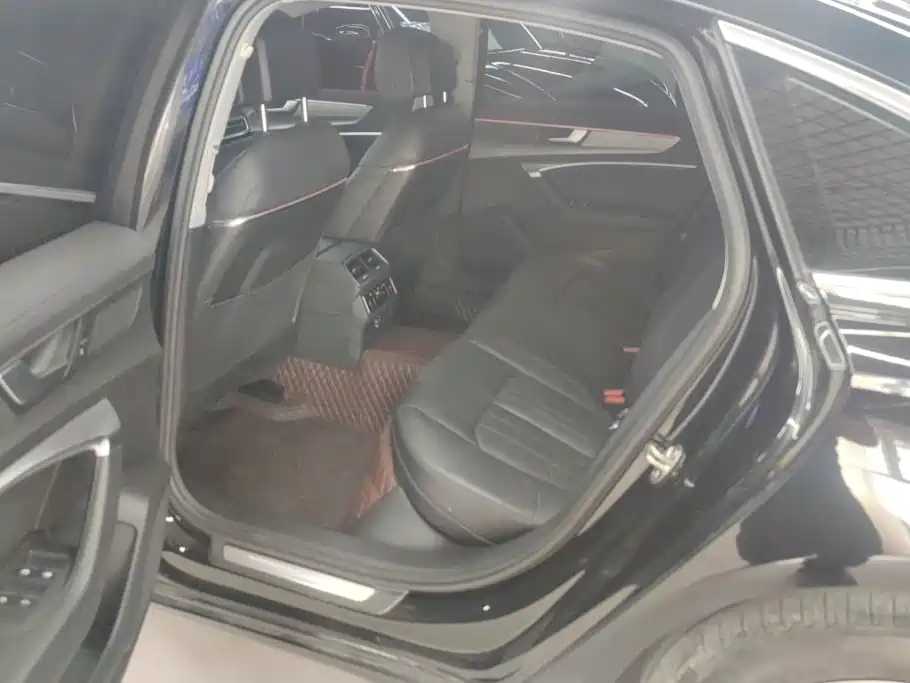 Photo 11 - Audi A6L