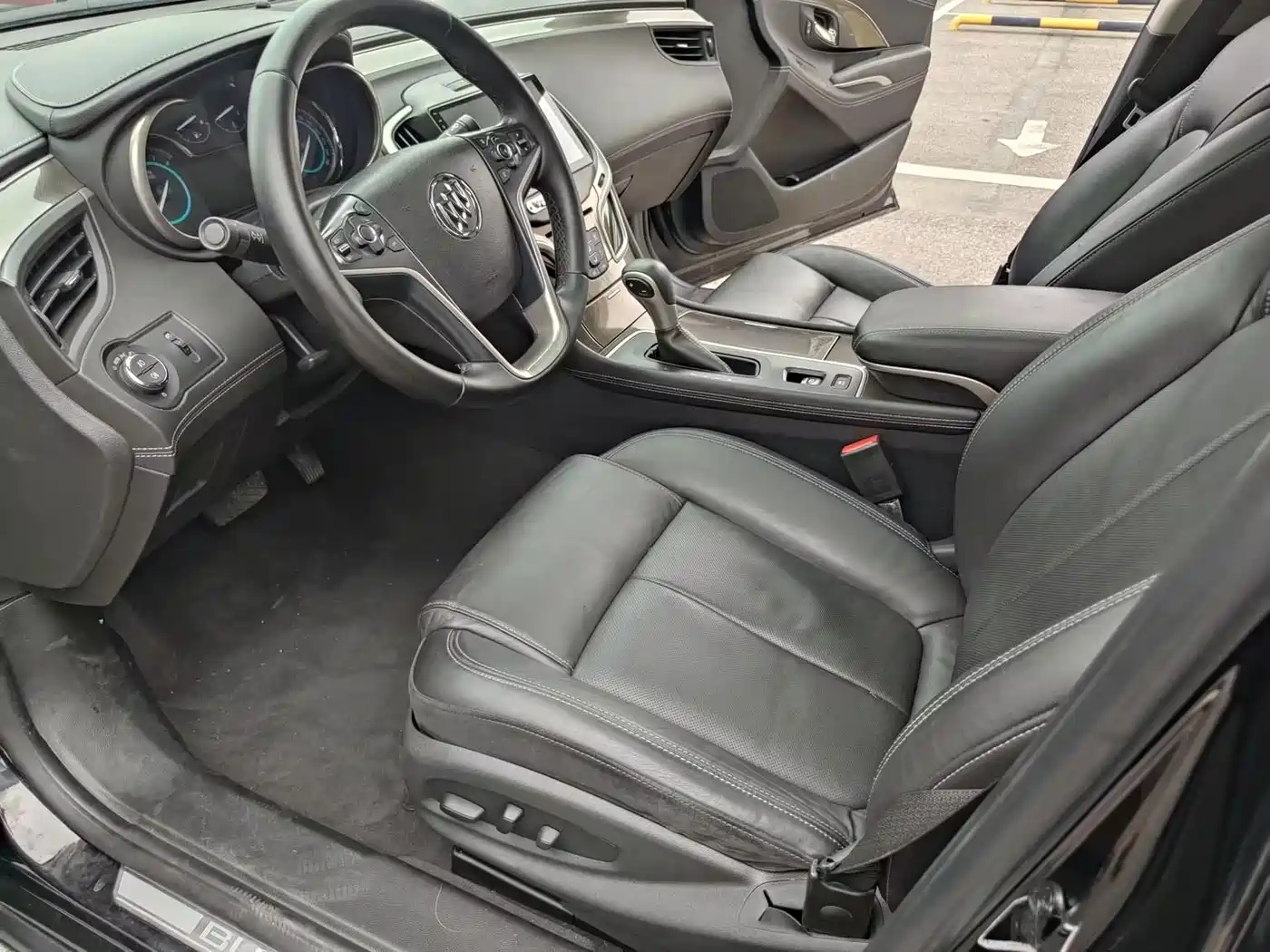 Фото 10 - Buick LaCrosse