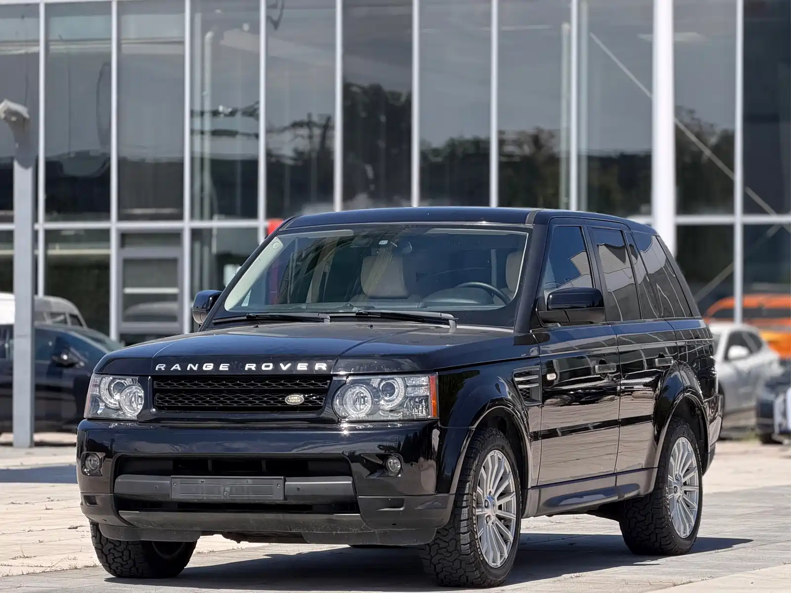 Photo 1 - Land Rover Range Rover Sport