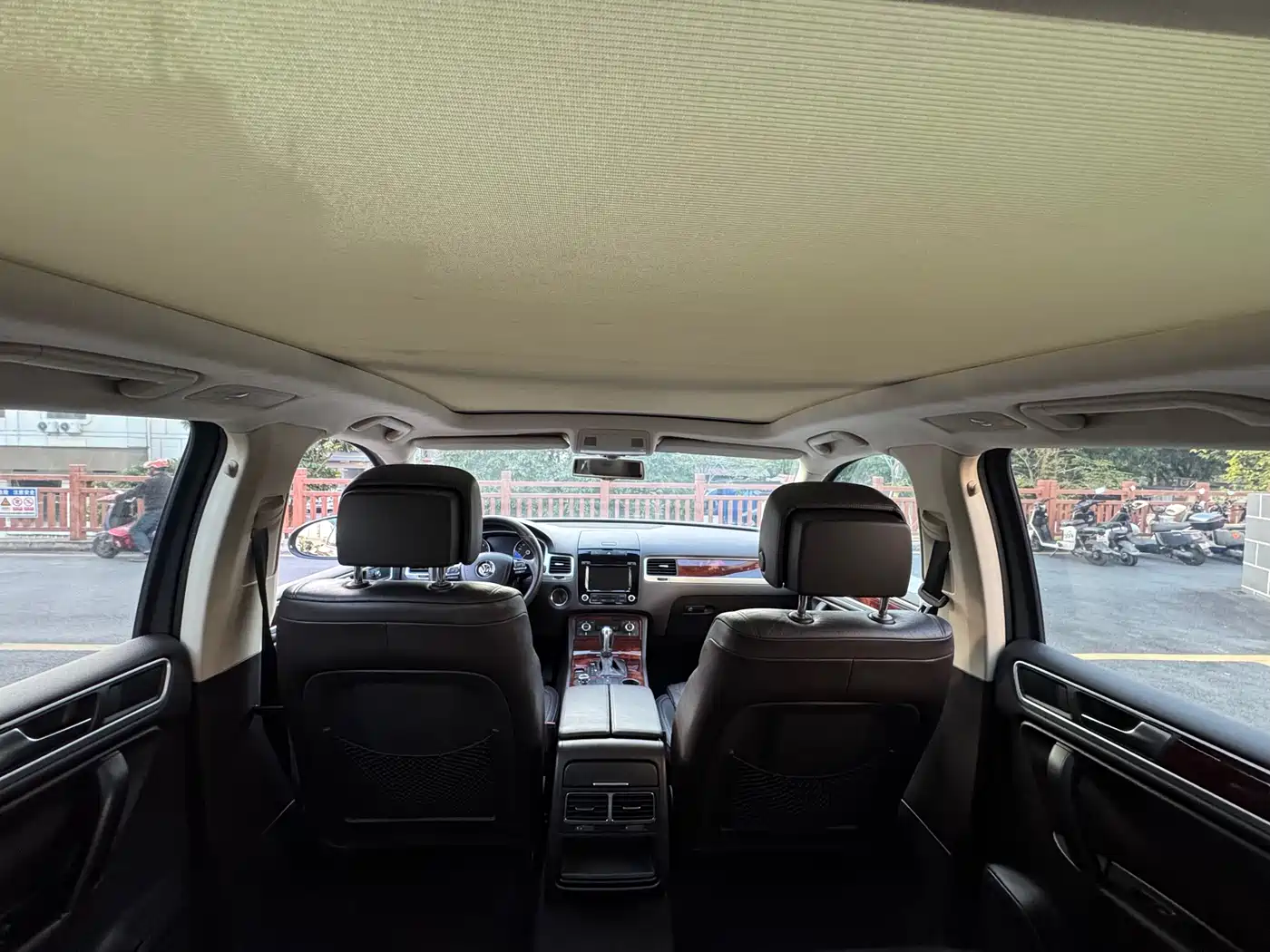 Volkswagen Touareg 2011 3.0TSI Standard фото 24