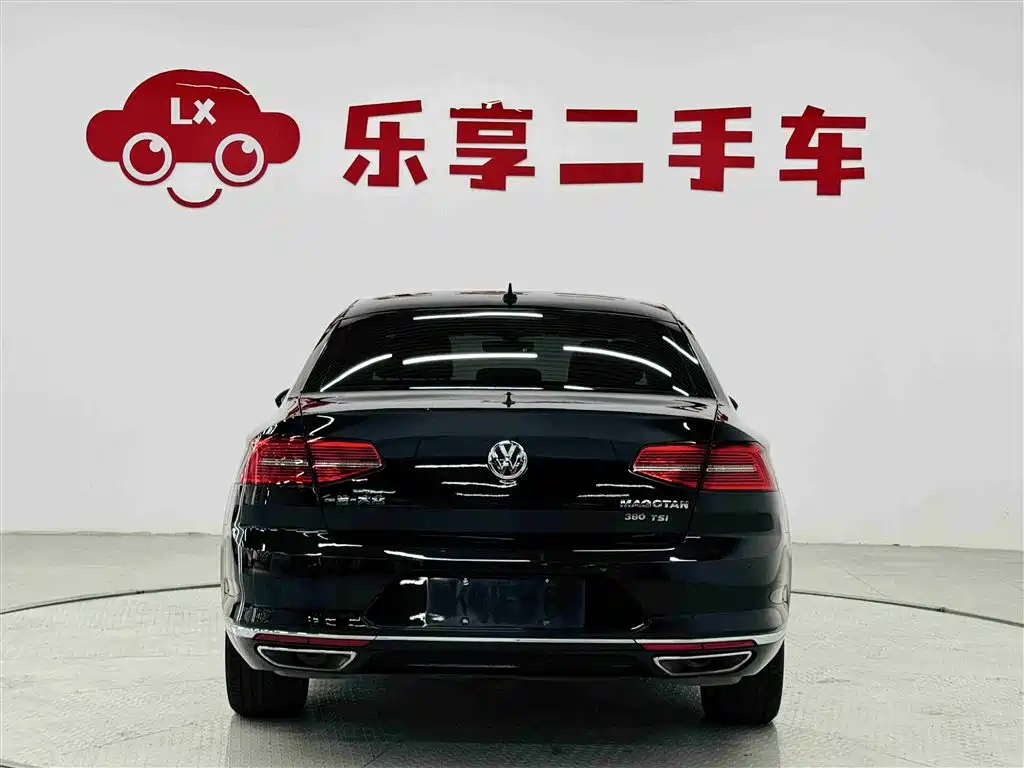 Volkswagen Magotan 2017 380TSI DSG Luxury фото 4