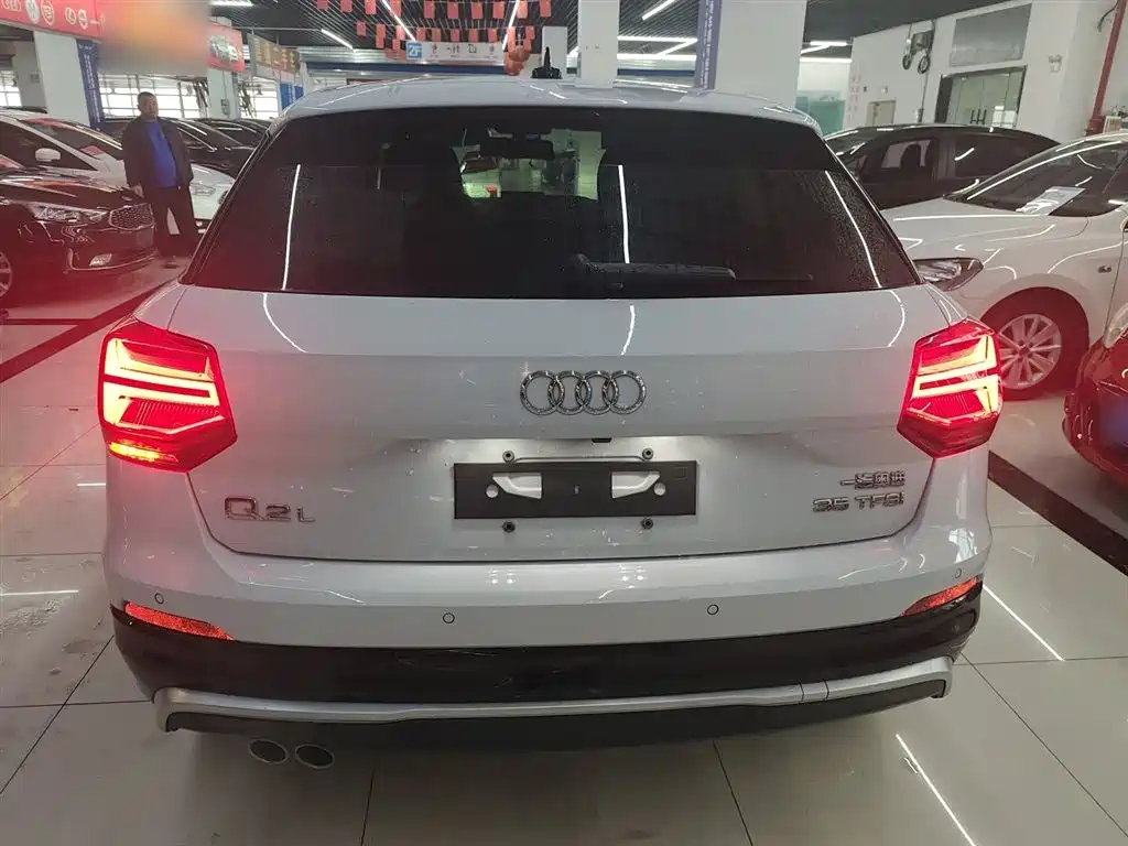 Audi Q2L 2018 35 TFSI Launch Exclusive Edition China VI фото 6