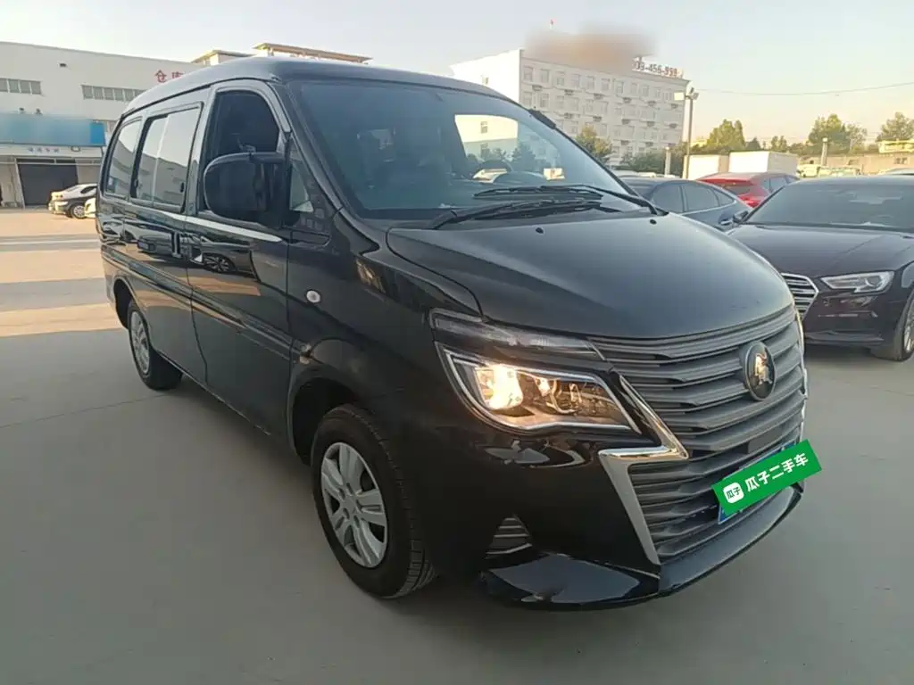 Dongfeng Fengxing Lingzhi 2025 2023 M5 1.6L Utility 5-Seater