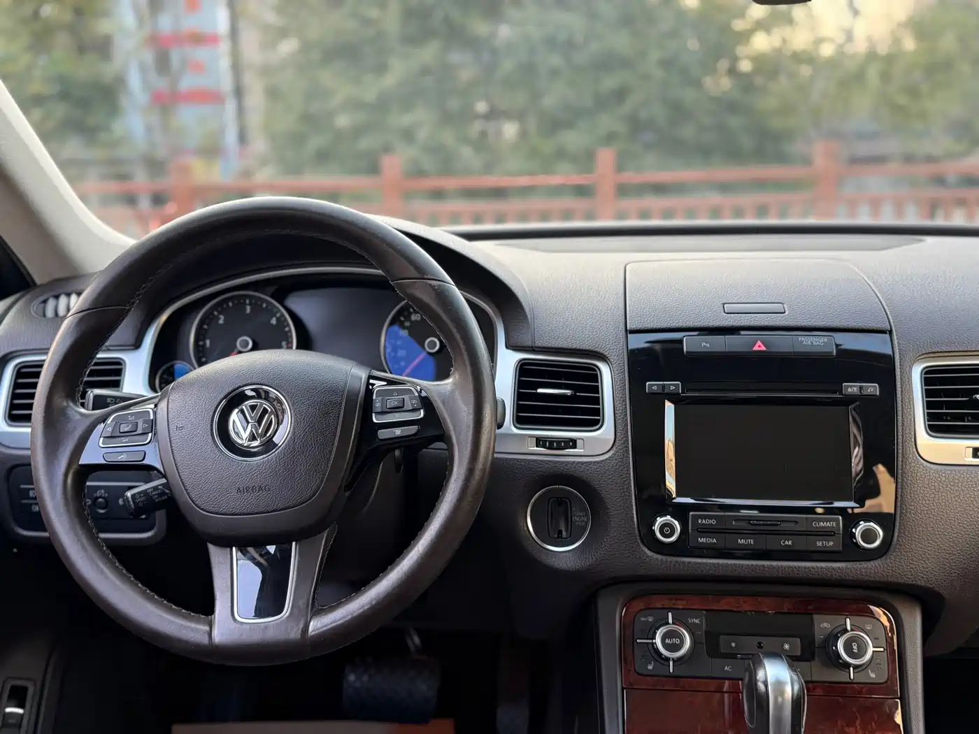 Volkswagen Touareg 2011 3.0TSI Standard фото 19