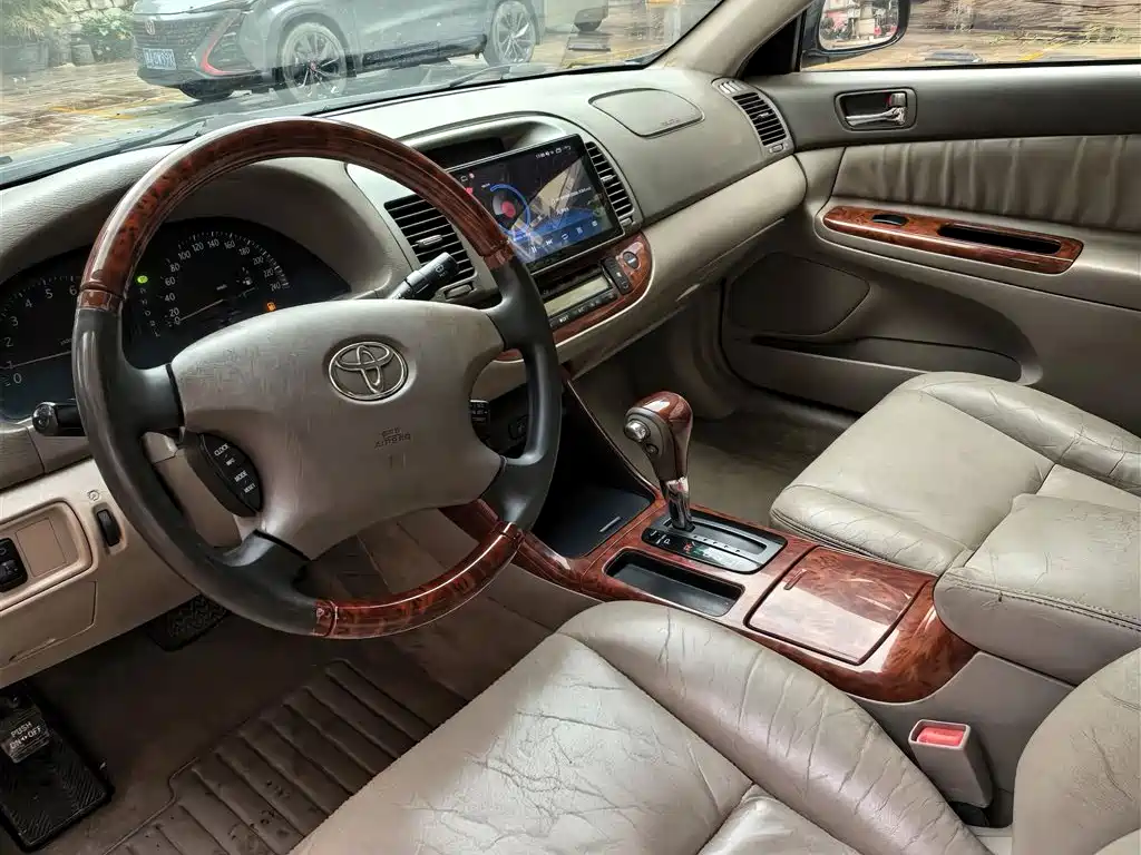 Toyota Camry (Overseas) 2005 2.4 Luxury Edition фото 4