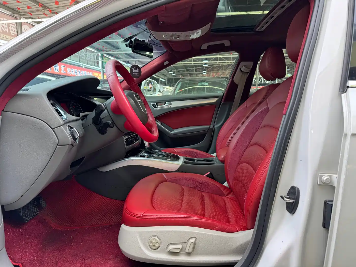 Audi A4L 2012 2.0 TFSI Auto Standard фото 4