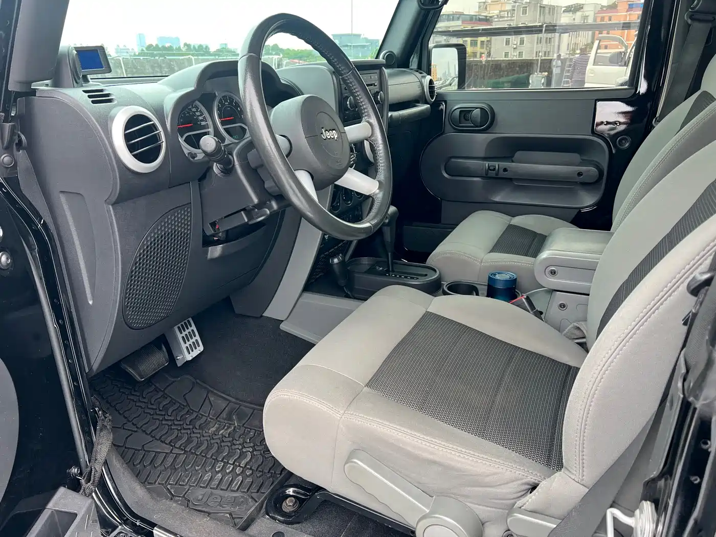 Jeep Wrangler 2011 2011 3.8L Sahara 2-Door