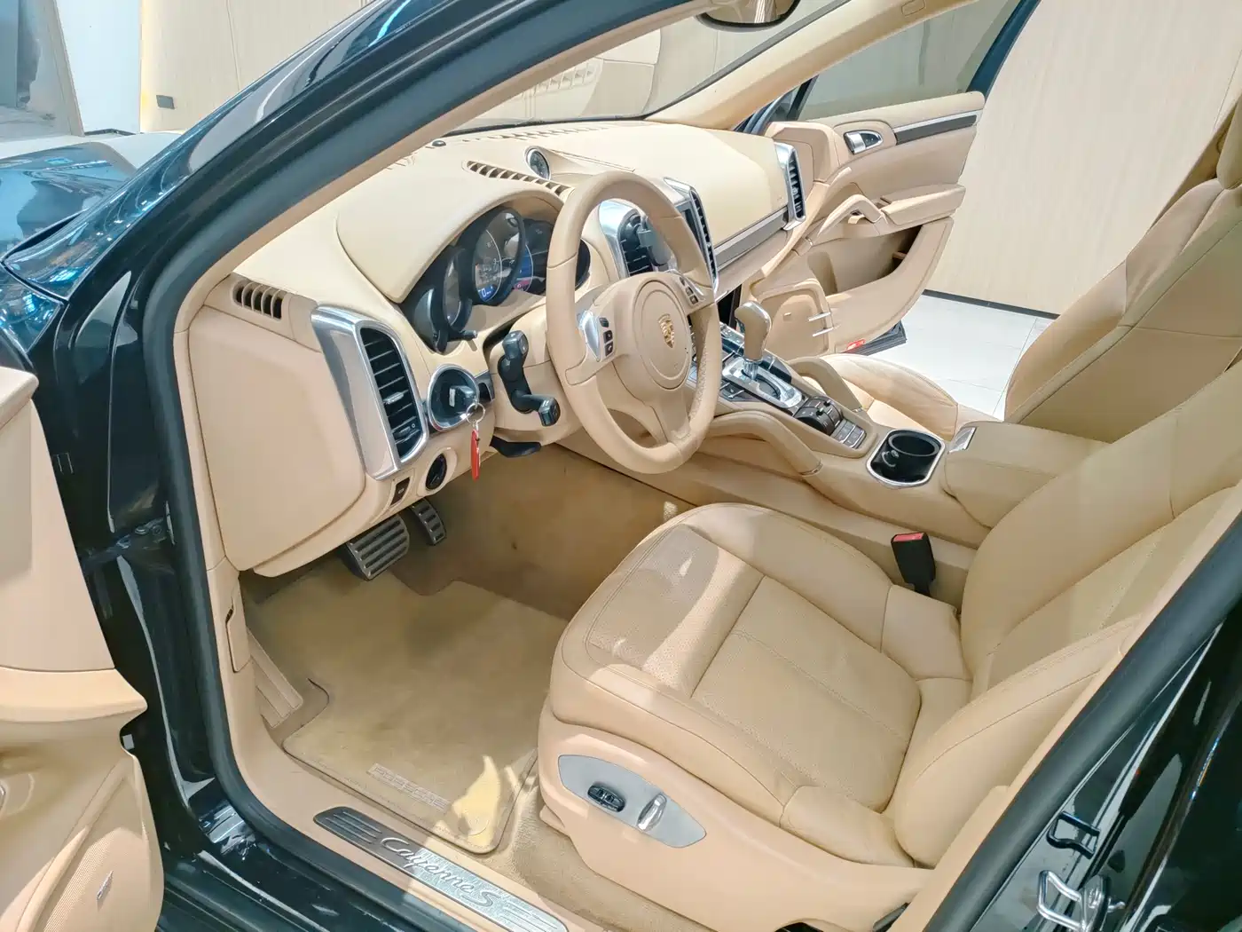 Porsche Cayenne 2011 Cayenne S 4.8L фото 9