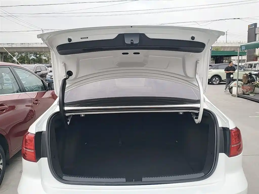 Volkswagen Sagitar 2018 280TSI DSG Comfort фото 19