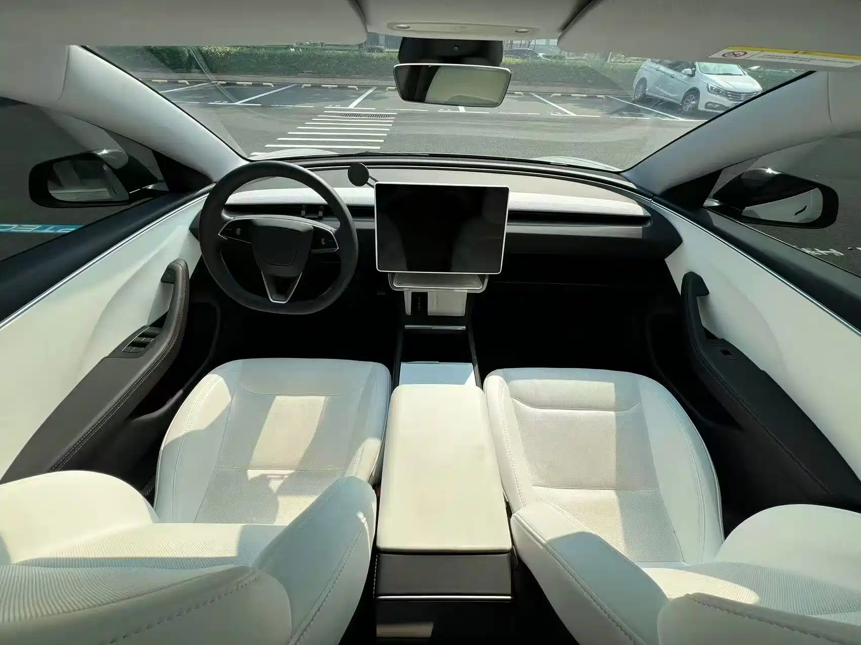 Фото 9 - Tesla Model 3