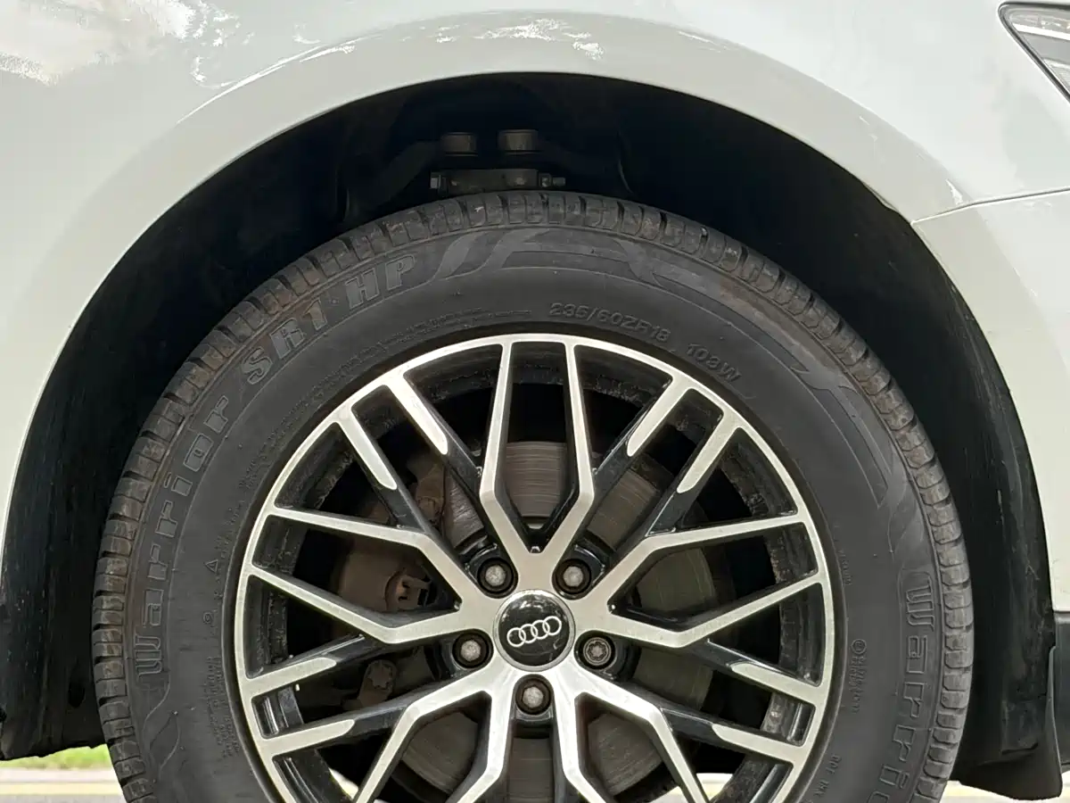 Audi Q5 2012 2.0TFSI Technology фото 7