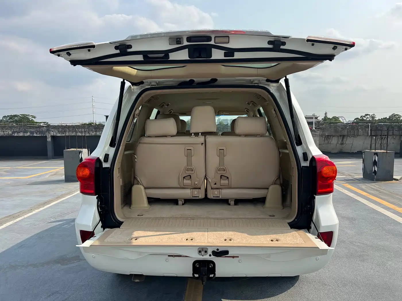 Toyota Land Cruiser (Import) 2015 4.6L V8 Middle East Limited Edition фото 15