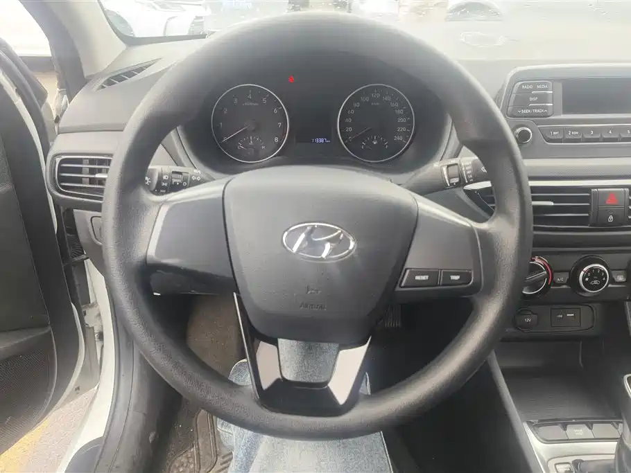 Hyundai Elantra 2020 1.6L Auto GL Pleasing Edition фото 15