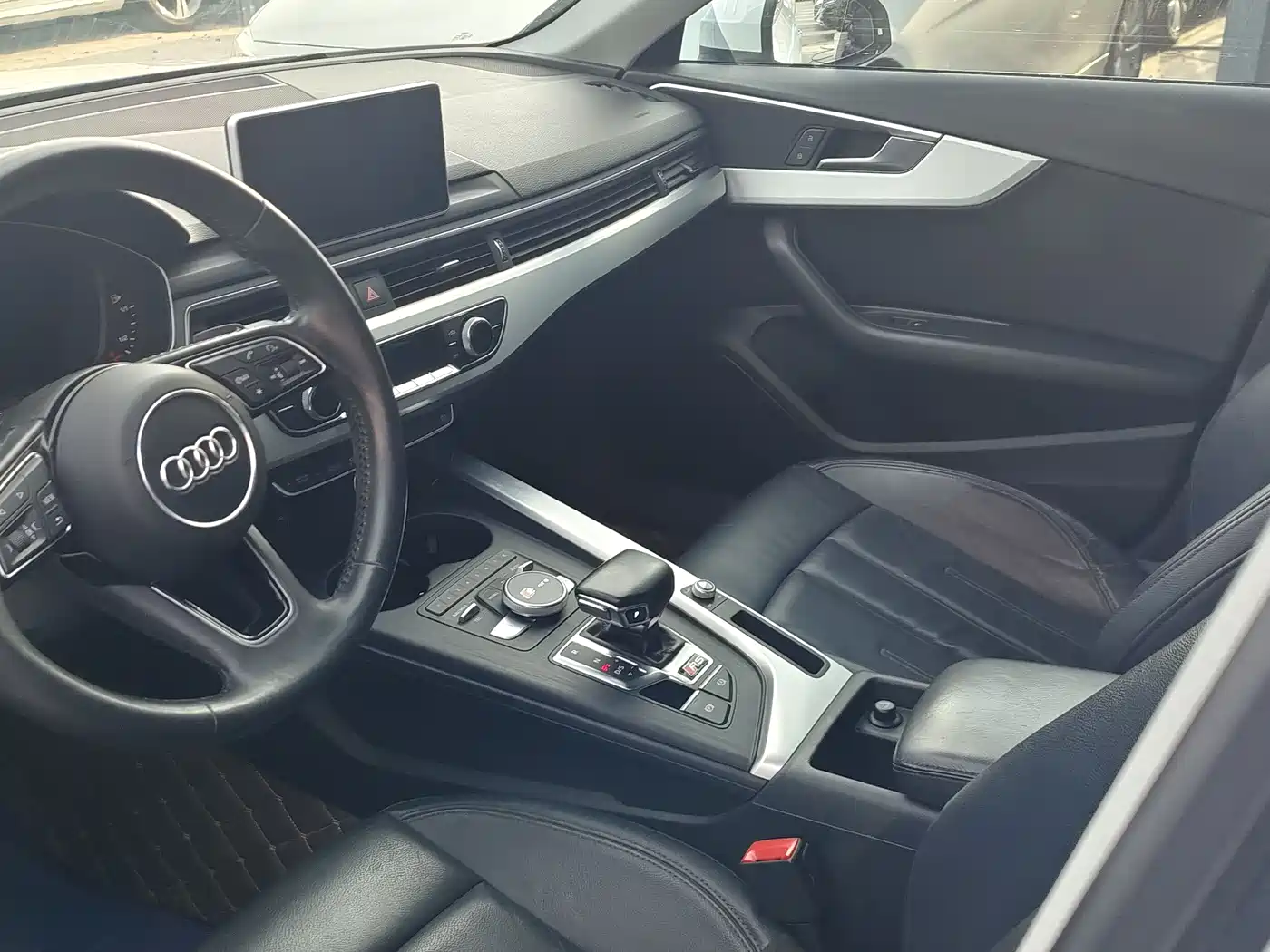 Audi A4L 2018 30th Anniversary 40 TFSI Fashion фото 5