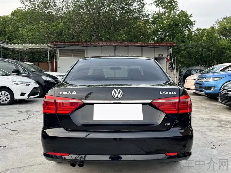 Volkswagen Lavida 2013 1.4TSI Manual Luxury Edition фото 10