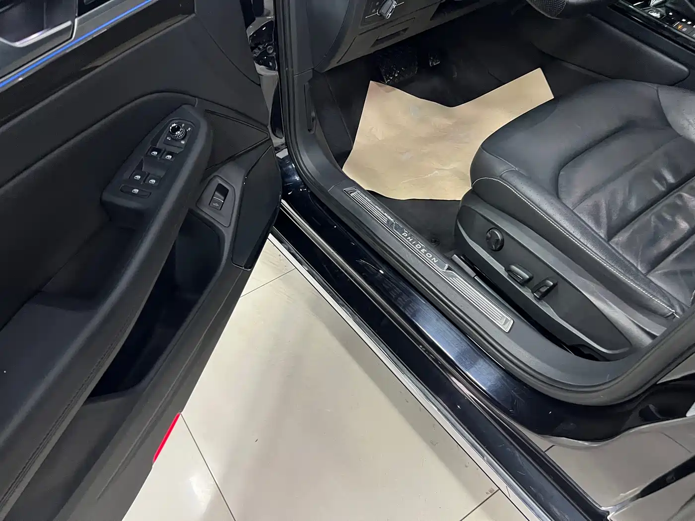 Volkswagen Phideon 2018 380TSI 2WD Business Edition фото 8