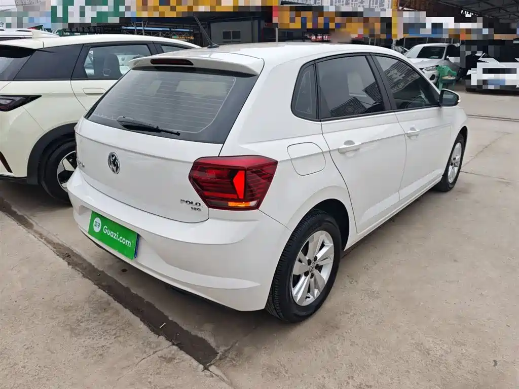 Volkswagen Polo 2019 Plus 1.5L Automatic Panorama Enjoyment Edition фото 5