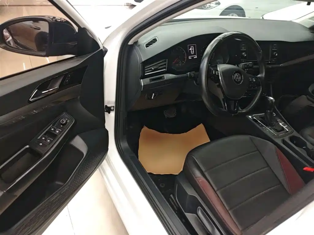 Volkswagen Bora 2020 1.5L Automatic Elite фото 12
