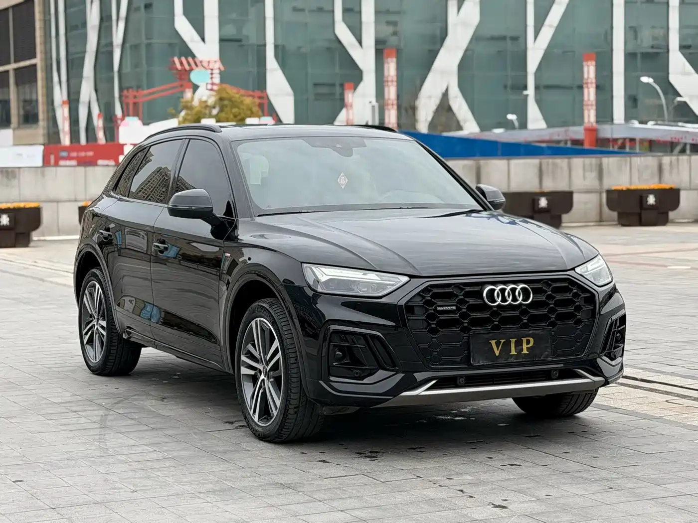 Audi Q5L 2024 Model 40 TFSI Luxury Dynamic фото 3