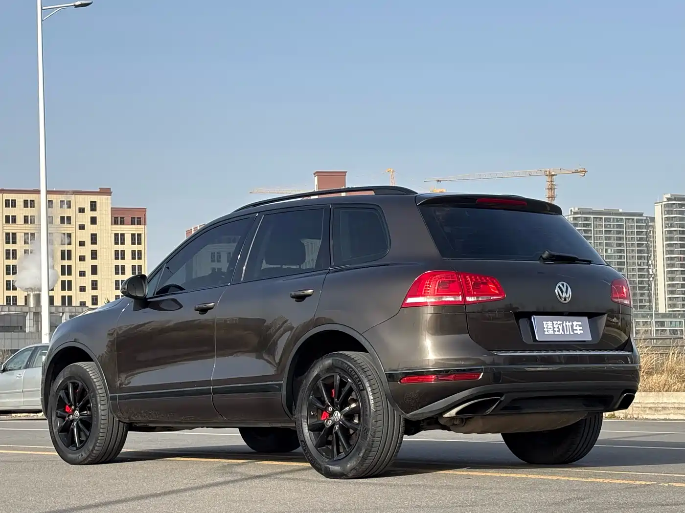 VOLKSWAGEN TOUAREG
