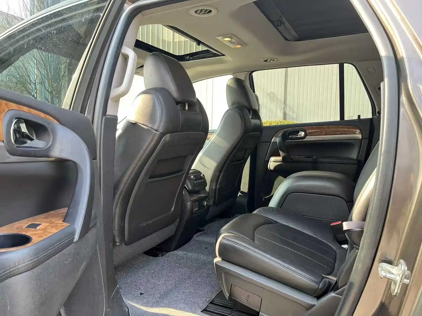 Buick Enclave 2010 3.6L Elite Edition фото 6