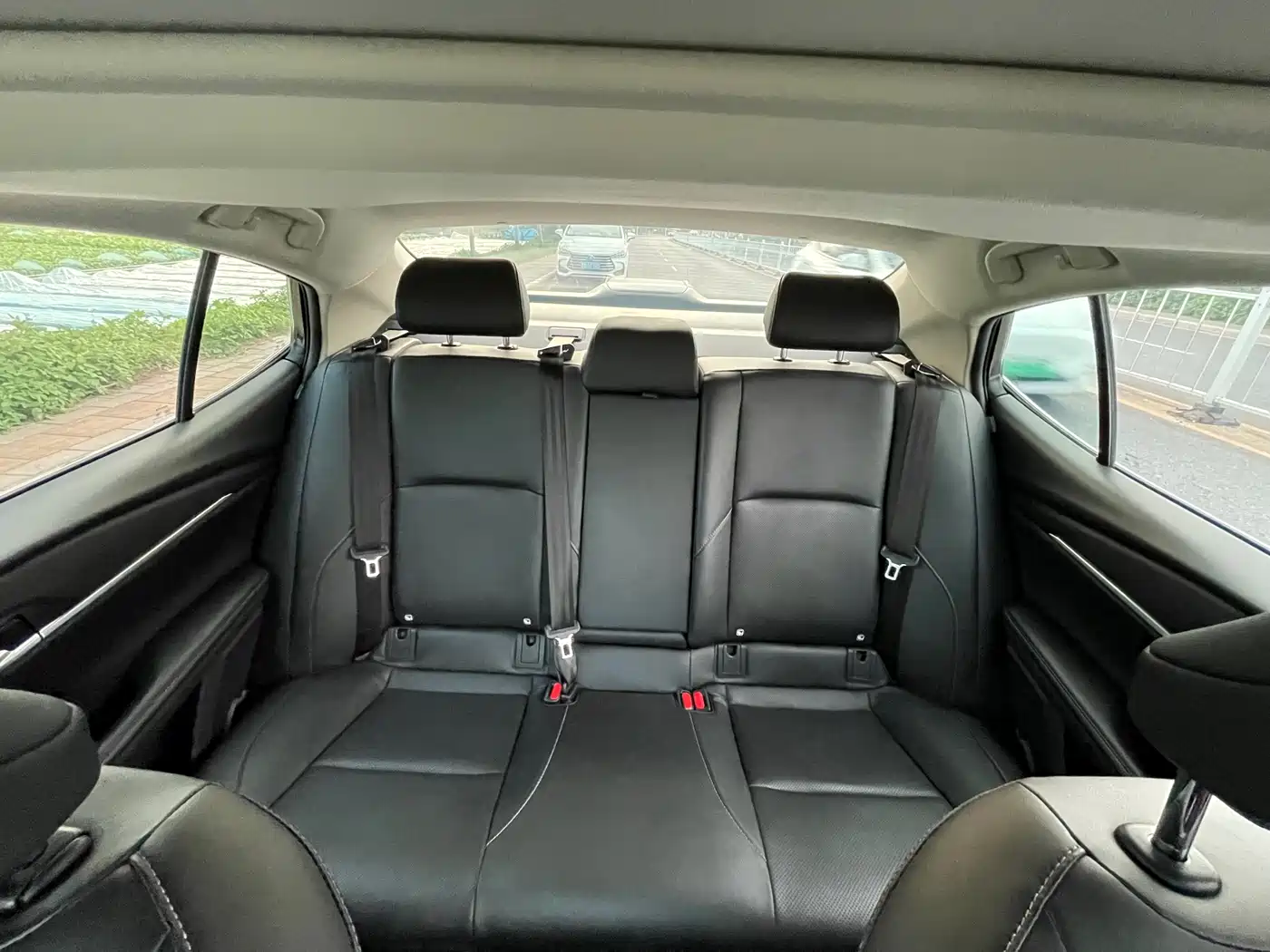 Toyota Camry 2024 Hybrid 2.0HGVP Luxury Edition фото 24