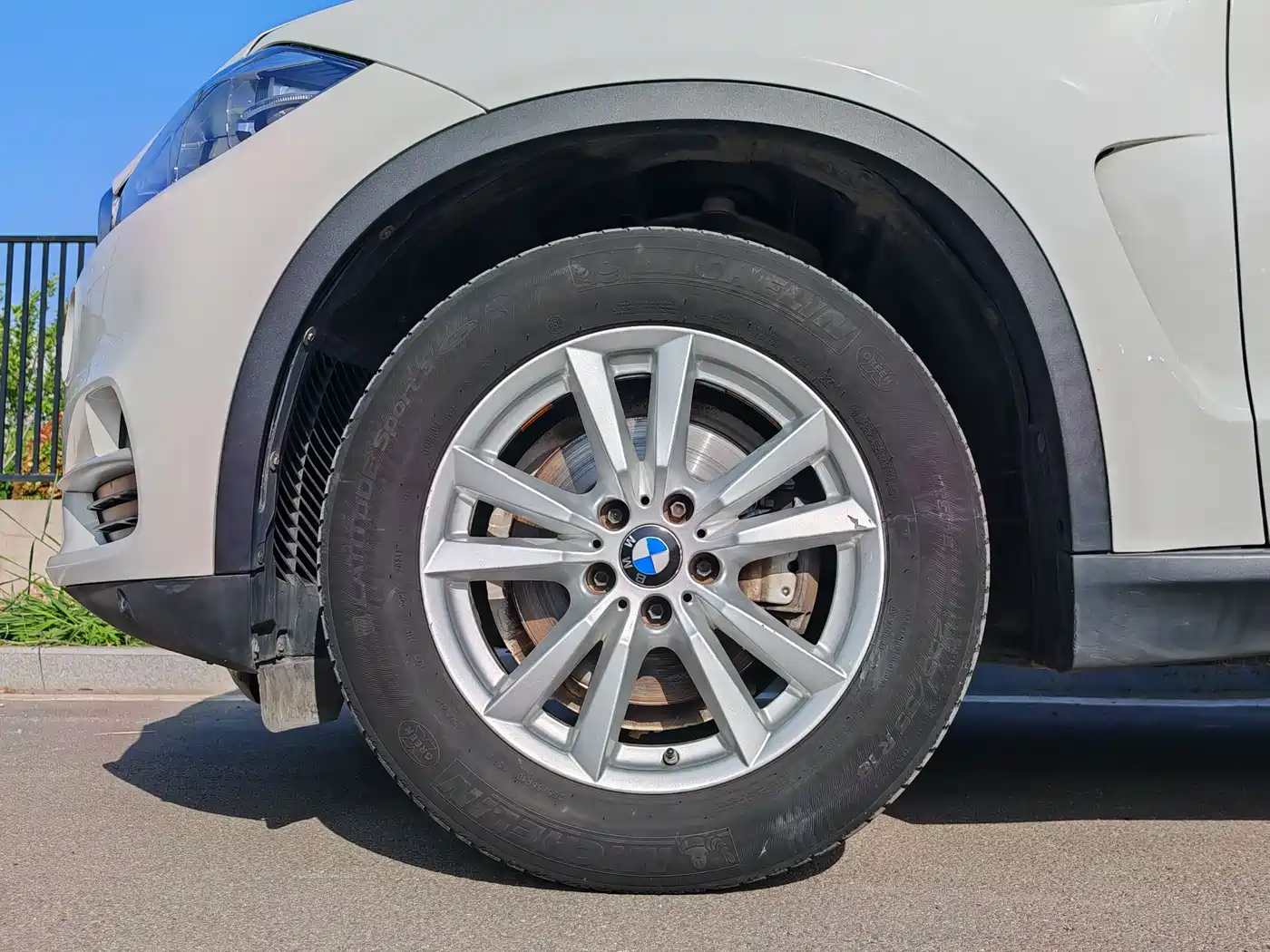 BMW X5 (Import) 2017 xDrive35i Leading Edition фото 9